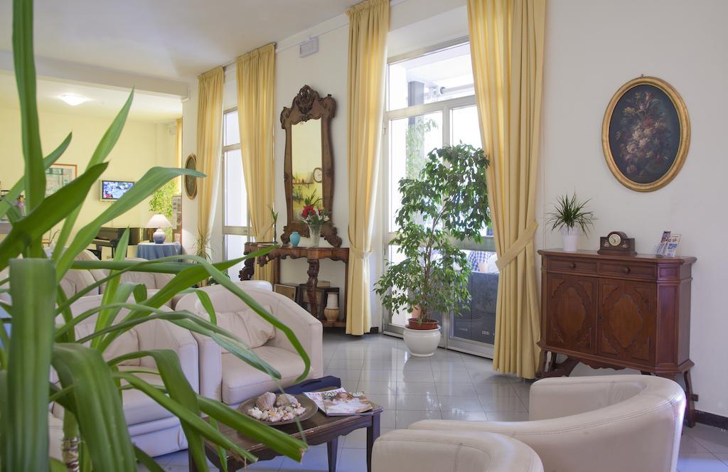 Hotel Quisisana Rimini Esterno foto
